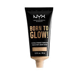 NYX Born to Glow Foundation tube with black packaging, gold lettering and a beige Natural shade band, 30 ml.